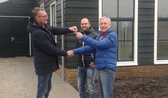 Oplevering 1e woning Zwanenpad