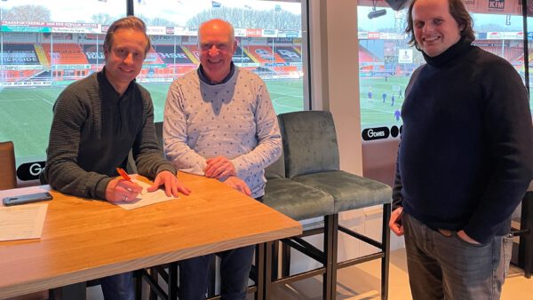 Contractondertekening woonhuis Vaassen