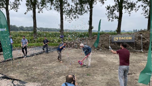 Start bouw ecologisch kantoor Dacom