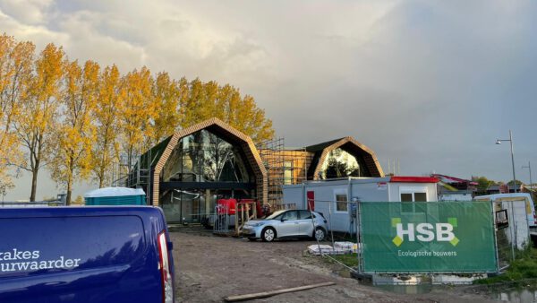 Voortgang bouw ecologisch kantoor Dacom